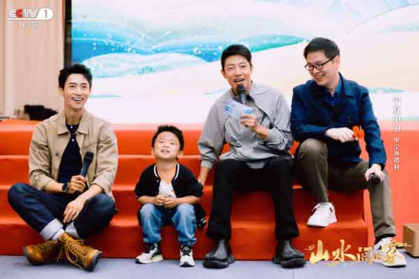 1696735575110388.jpg 04主持人撒贝宁,演员魏晨,学者郦波.jpg